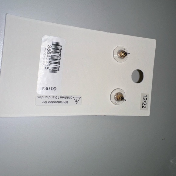 Express earrings - Picture 3 of 3